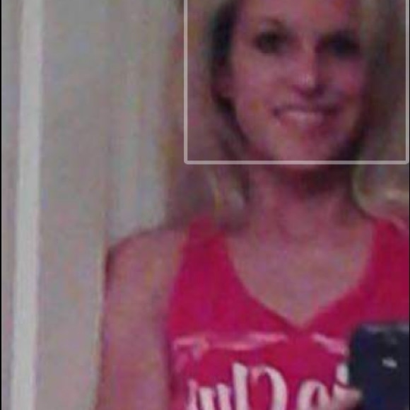 Meet your Posher, Lynley - Picture 1 of 1